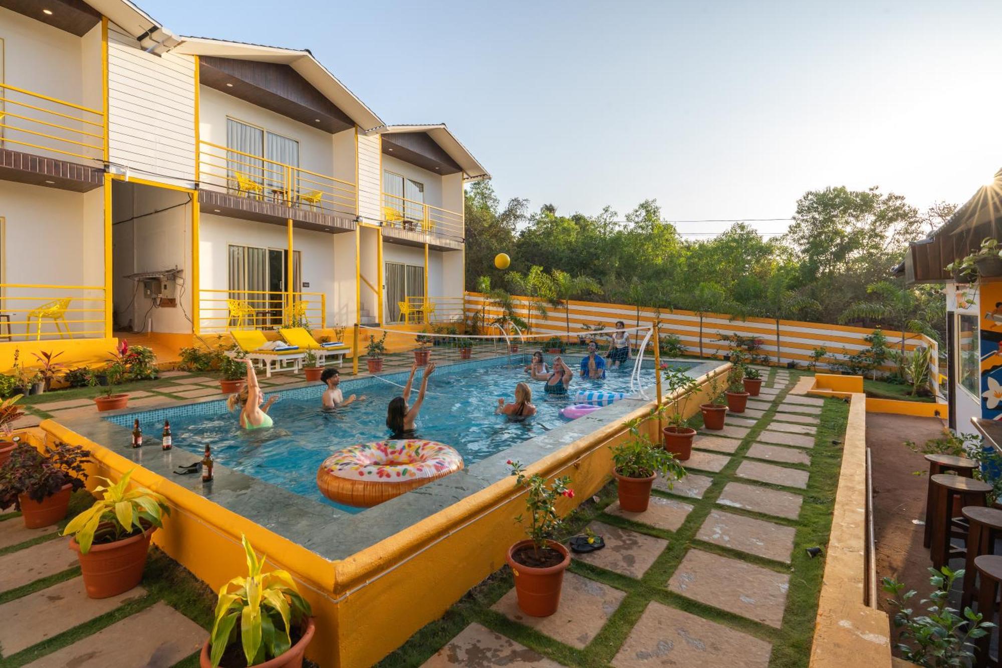 The Social Stays Goa, Morjim Formerly Artbuzz Exterior foto